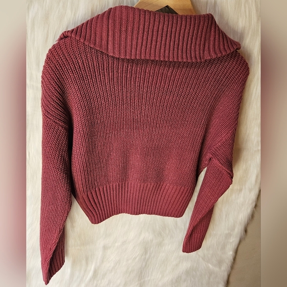 Urban Heritage Cowl Neck Cropped Knit 3/4 Zip Pullover Sweater (NWOT) - Picture 4 of 7